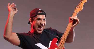 Durval Lelys é atração confirmada em Macaé neste domingo dia 22 Durval Lelys é atração confirmada em Macaé neste domingo dia 22