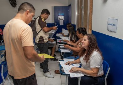Candidatos fazem inscrição para cursos gratuitos onshore e offshore em Macaé Candidatos fazem inscrição para cursos gratuitos onshore e offshore em Macaé