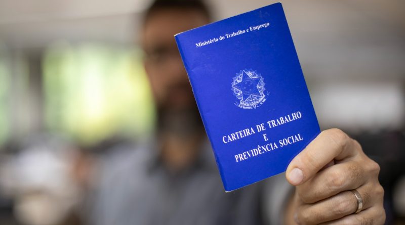 Governo do Estado divulga esta semana 1,3 mil oportunidades de emprego com carteira assinada Governo do Estado divulga esta semana 1,3 mil oportunidades de emprego com carteira assinada
