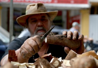 Feira da Agricultura Familiar de Campos atrai fregueses com diferentes tipos de produtos Feira da Agricultura Familiar de Campos atrai fregueses com diferentes tipos de produtos