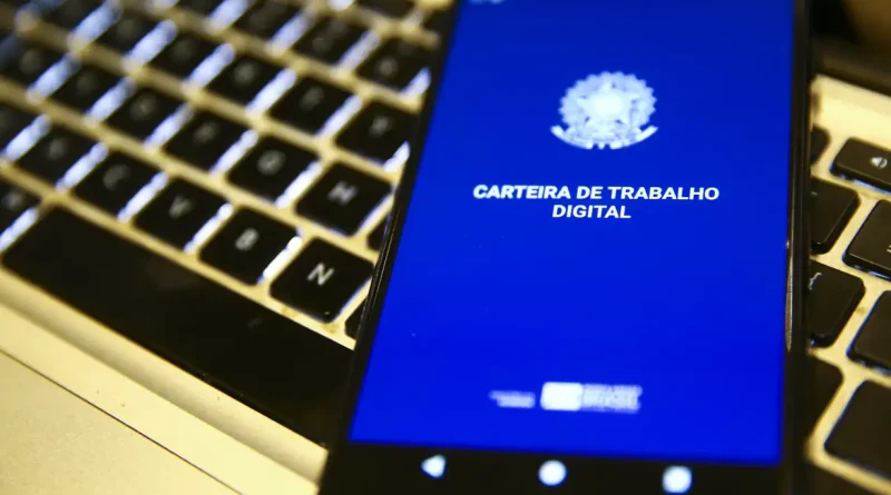 Taxa de desemprego cai para 5,3%, a menor para o trimestre até agosto